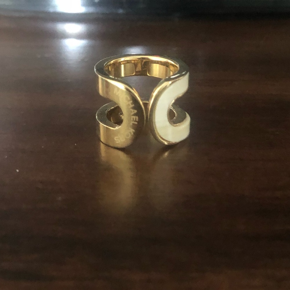 Michael Kors ring size 7